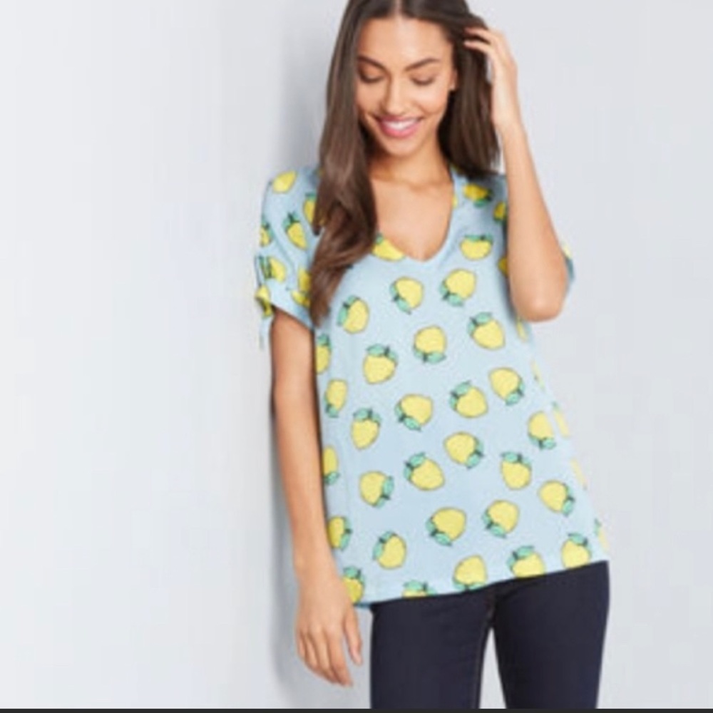 Modcloth ideal discovery short sleeve blouse!
